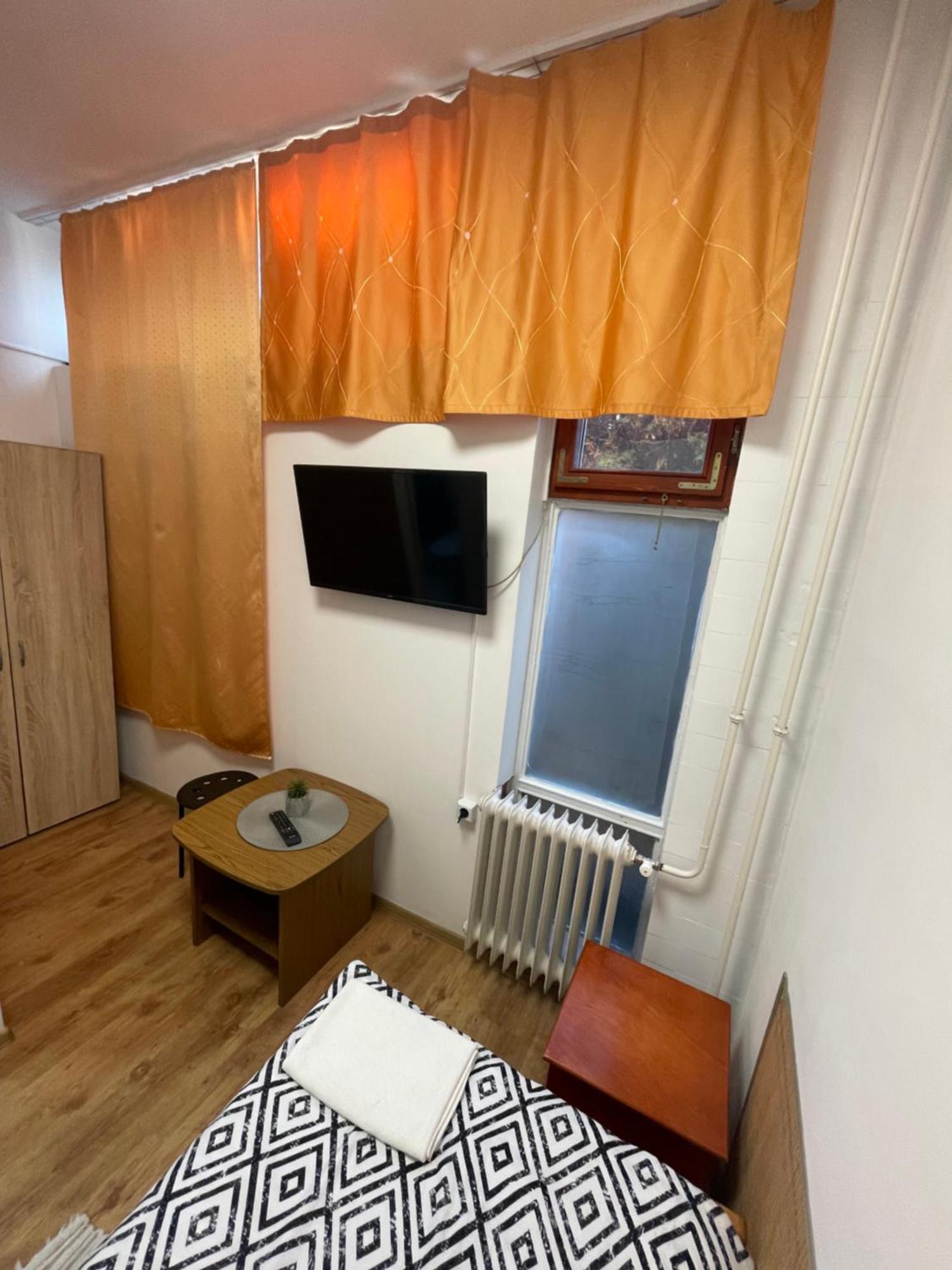 Alom Vendeghaz Hotel Dunaújváros Екстериор снимка