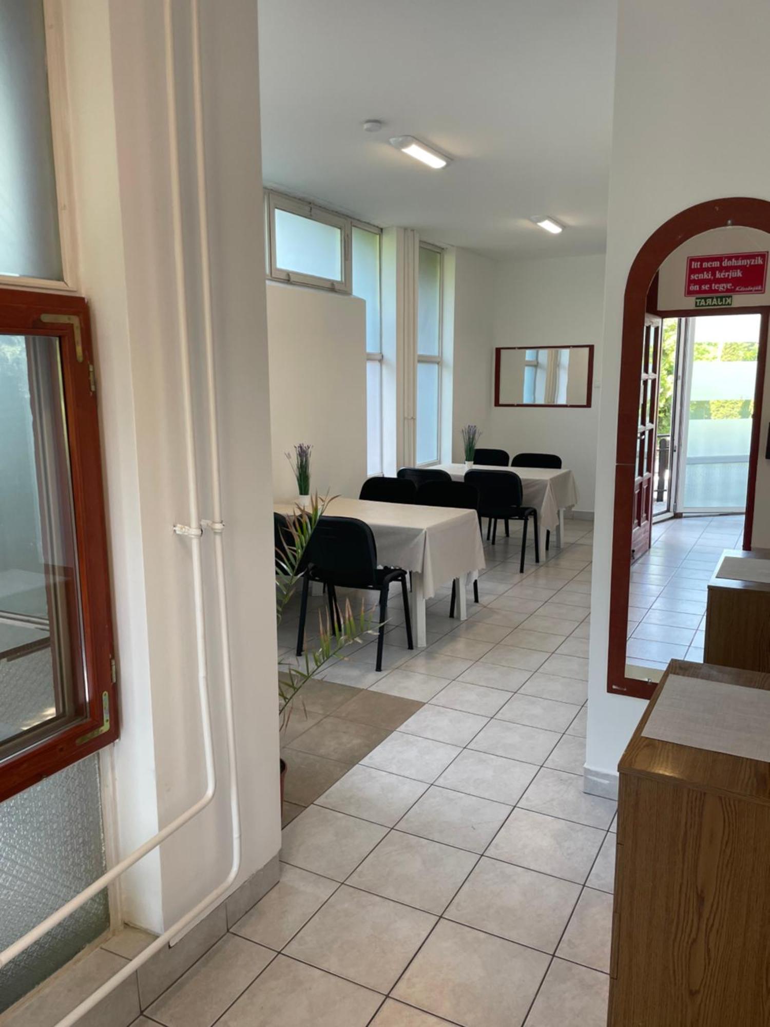 Alom Vendeghaz Hotel Dunaújváros Екстериор снимка