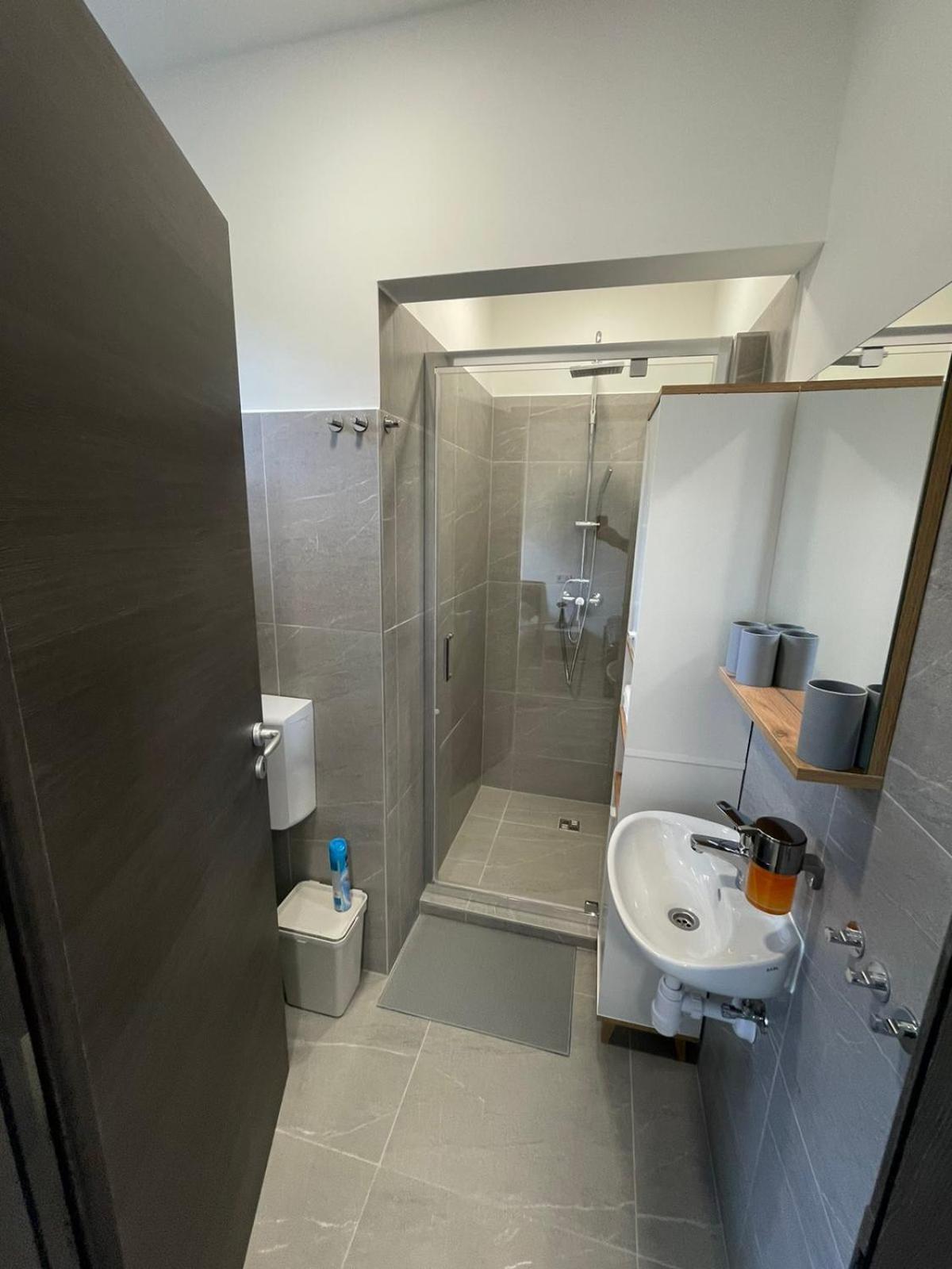 Alom Vendeghaz Hotel Dunaújváros Екстериор снимка