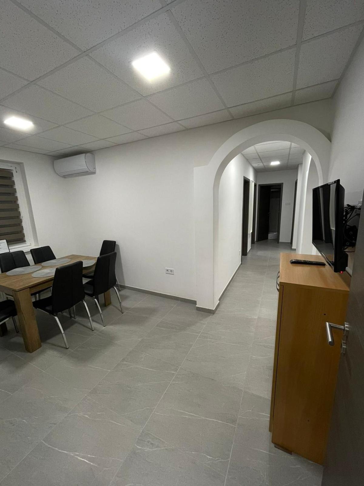 Alom Vendeghaz Hotel Dunaújváros Екстериор снимка