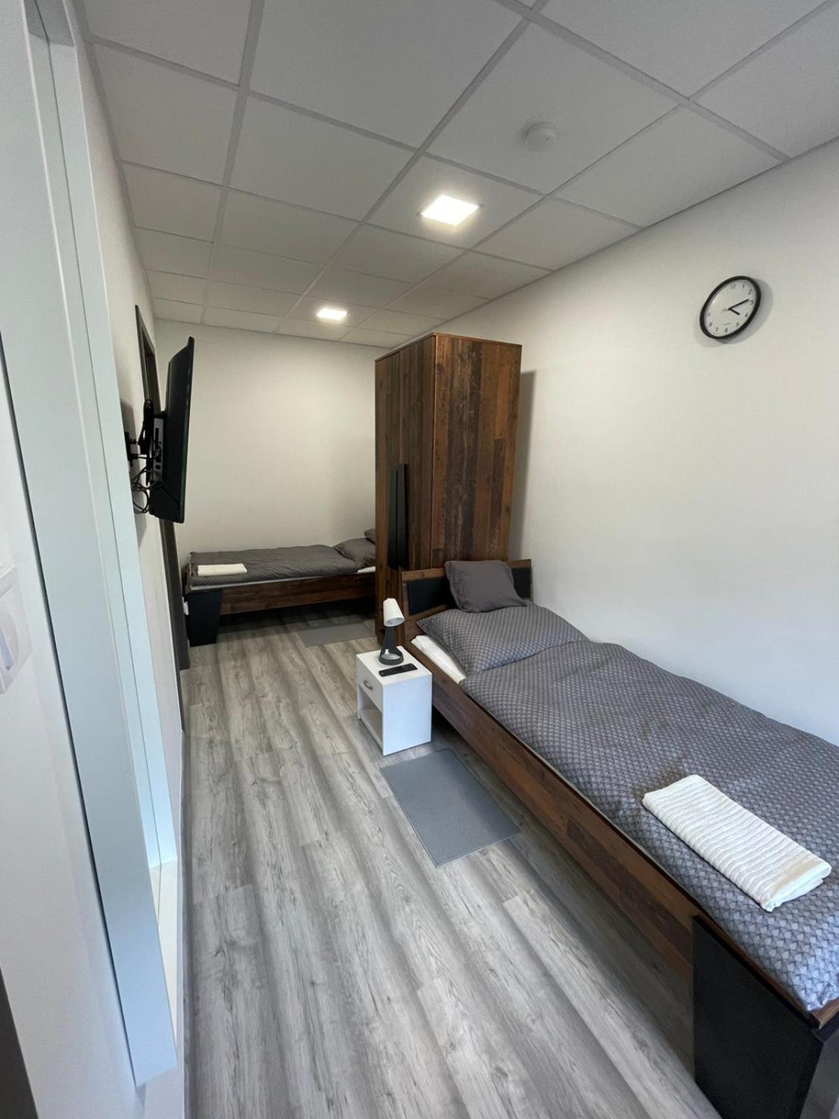 Alom Vendeghaz Hotel Dunaújváros Екстериор снимка